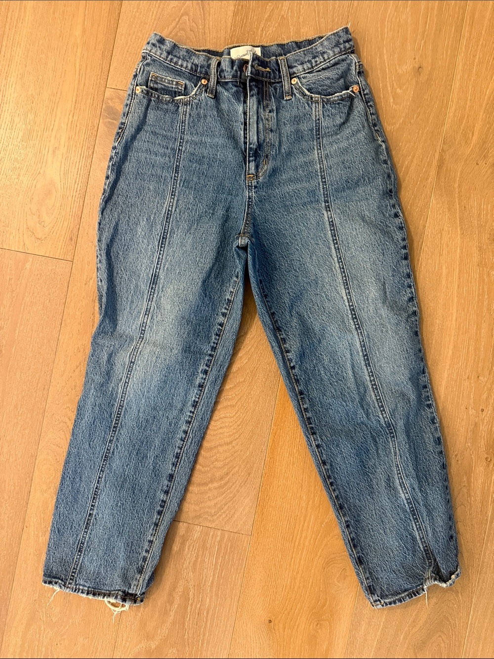 Universal Thread High-Rise Medium Blue Front-Seam Jeans